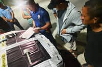 IMBES na tangke ng gasul, nakitaan ng droga ang isang delivery rider sa isang buy-bust operation na ginanap nitong Biyernes ng madaling araw sa Barangay Calapacuan, bayan ng Subic, Zambales.