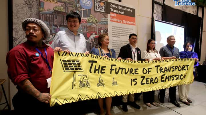 (February 27 2026) The Light Electric Vehicle users advocate industry representatives, transport workers, local government units and national agencies hold a banner as a symbol of their support toward advancing low carbon mobility during a panel discussion in Quezon City on Friday. February 27, 2026. The Event explored the experiences, challenges key implementation issues, and future prospects of Light Electric vehicles. National Coordinator of 350 Pilipinas, a local network of volunteers supporting the Philippine climate movement, emphasized the importance of Climate action and collaboration among multi stakeholder. to work together. He added that translating climate action into real change requires transforming the transport system toward sustainability , promoting clean air and moving away from dependence on fossil fuels. Photo/Analy Labor