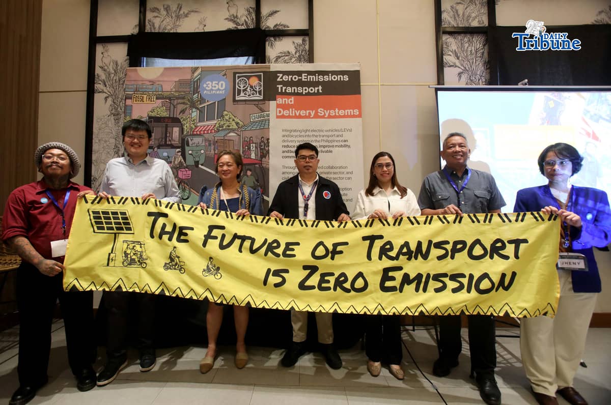 (February 27 2026) The Light Electric Vehicle users advocate industry representatives, transport workers, local government units and national agencies hold a banner as a symbol of their support toward advancing low carbon mobility during a panel discussion in Quezon City on Friday. February 27, 2026. The Event explored the experiences, challenges key implementation issues, and future prospects of Light Electric vehicles. National Coordinator of 350 Pilipinas, a local network of volunteers supporting the Philippine climate movement, emphasized the importance of Climate action and collaboration among multi stakeholder. to work together. He added that translating climate action into real change requires transforming the transport system toward sustainability , promoting clean air and moving away from dependence on fossil fuels. Photo/Analy Labor