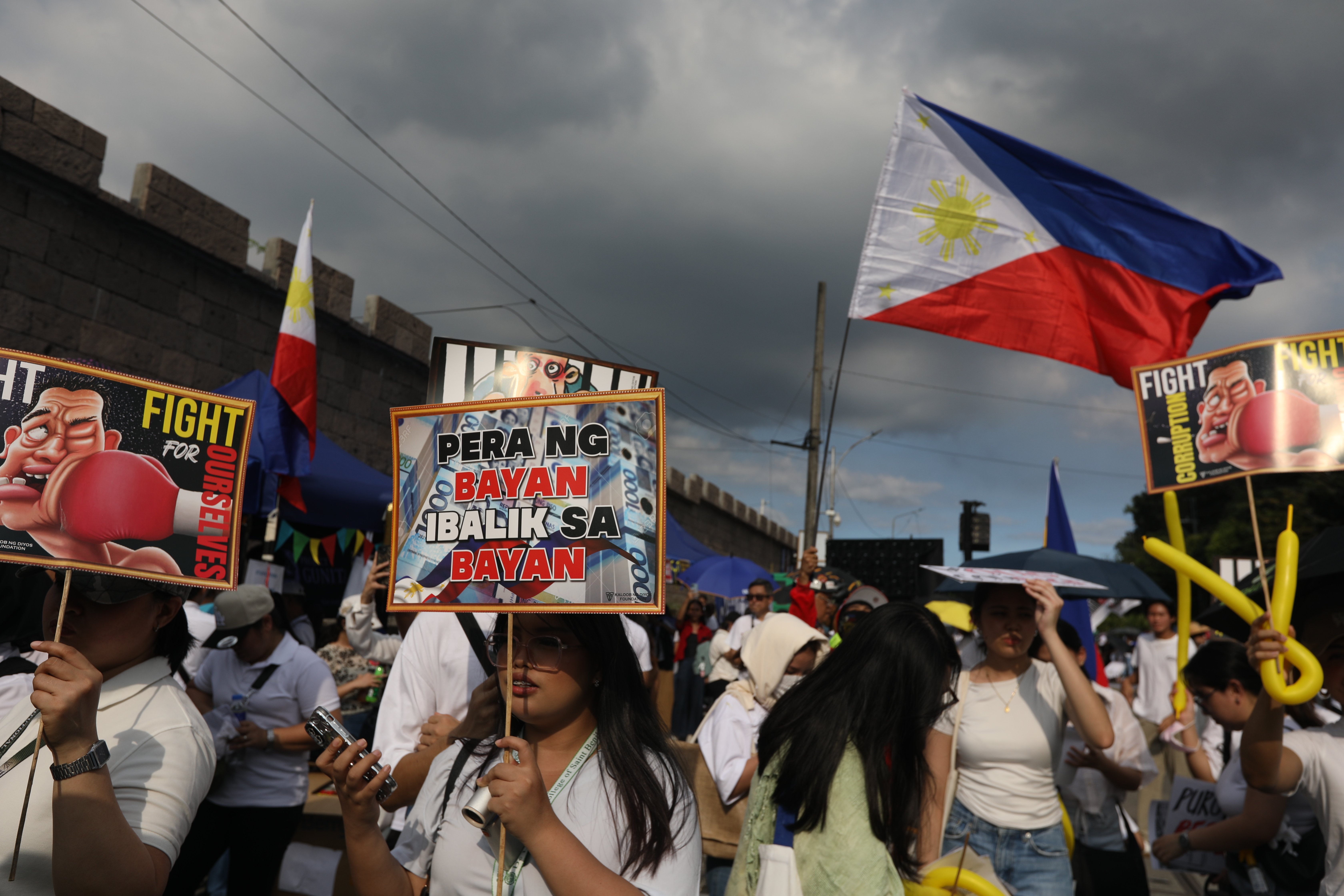 Another revolution?: Scenes from EDSA