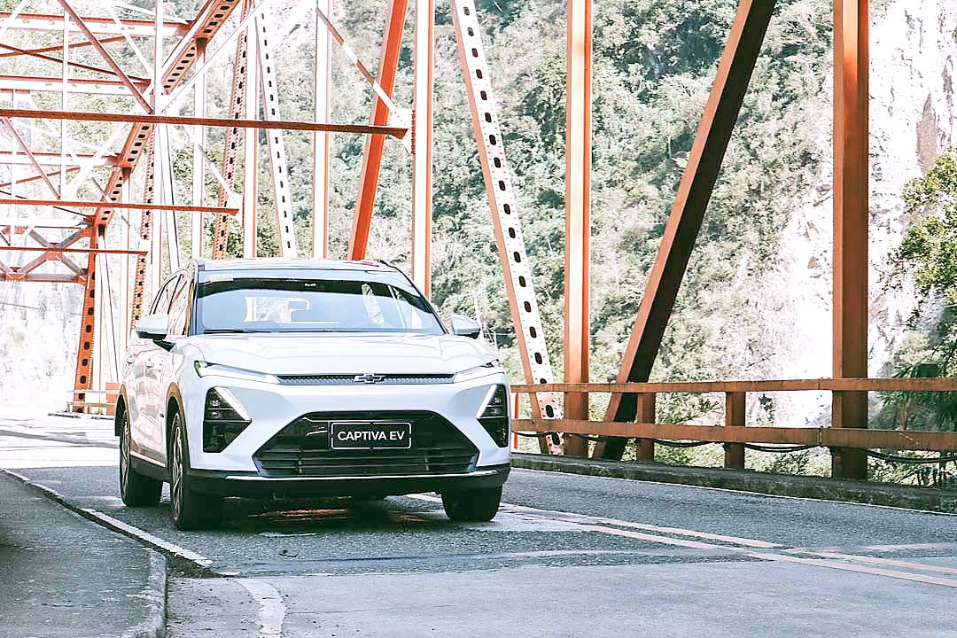 Chevrolet enters EV race with Spark EUV, Captiva
