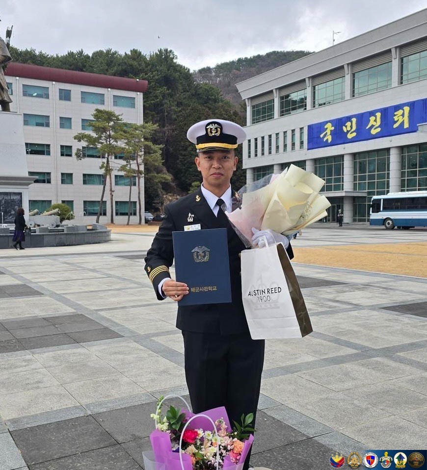 Two PMA cadets graduate with honors from Korean academies