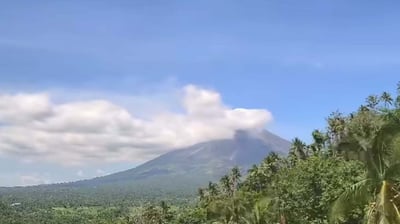 47 quakes rock Mayon; Alert Level 3 stays