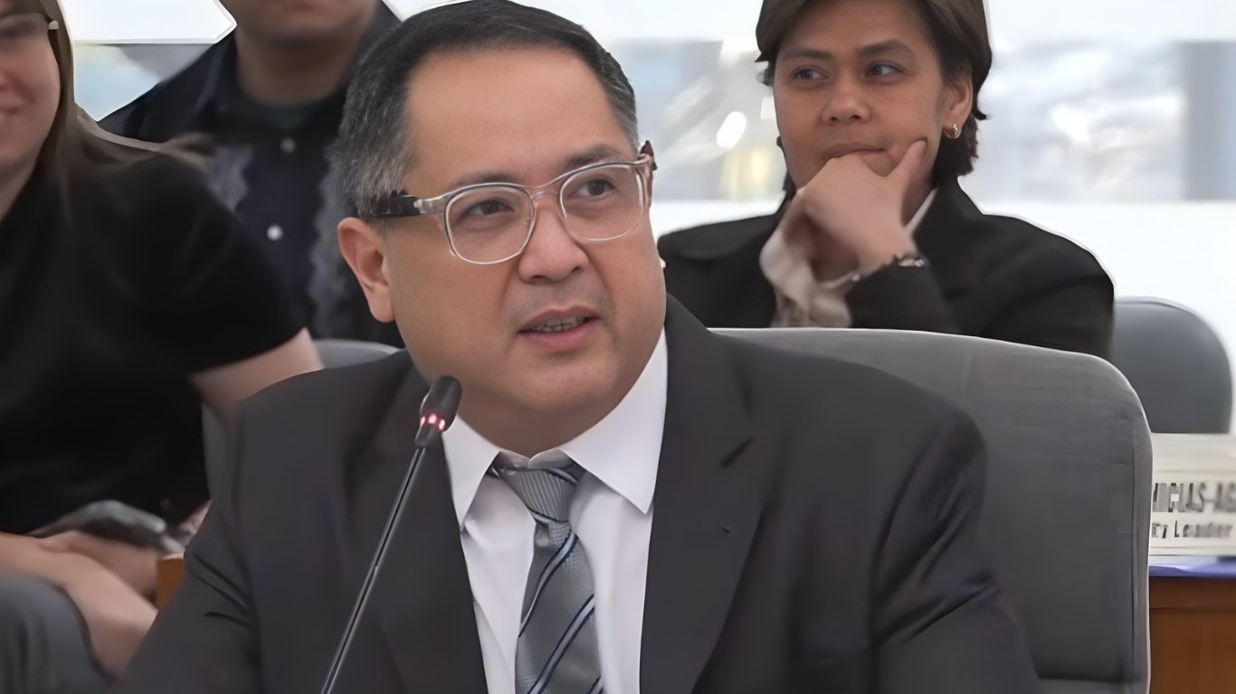 Suntay: Bank secrecy law covers House