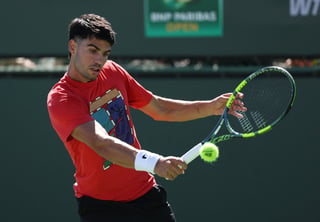 Alcaraz seeks to extend perfect run