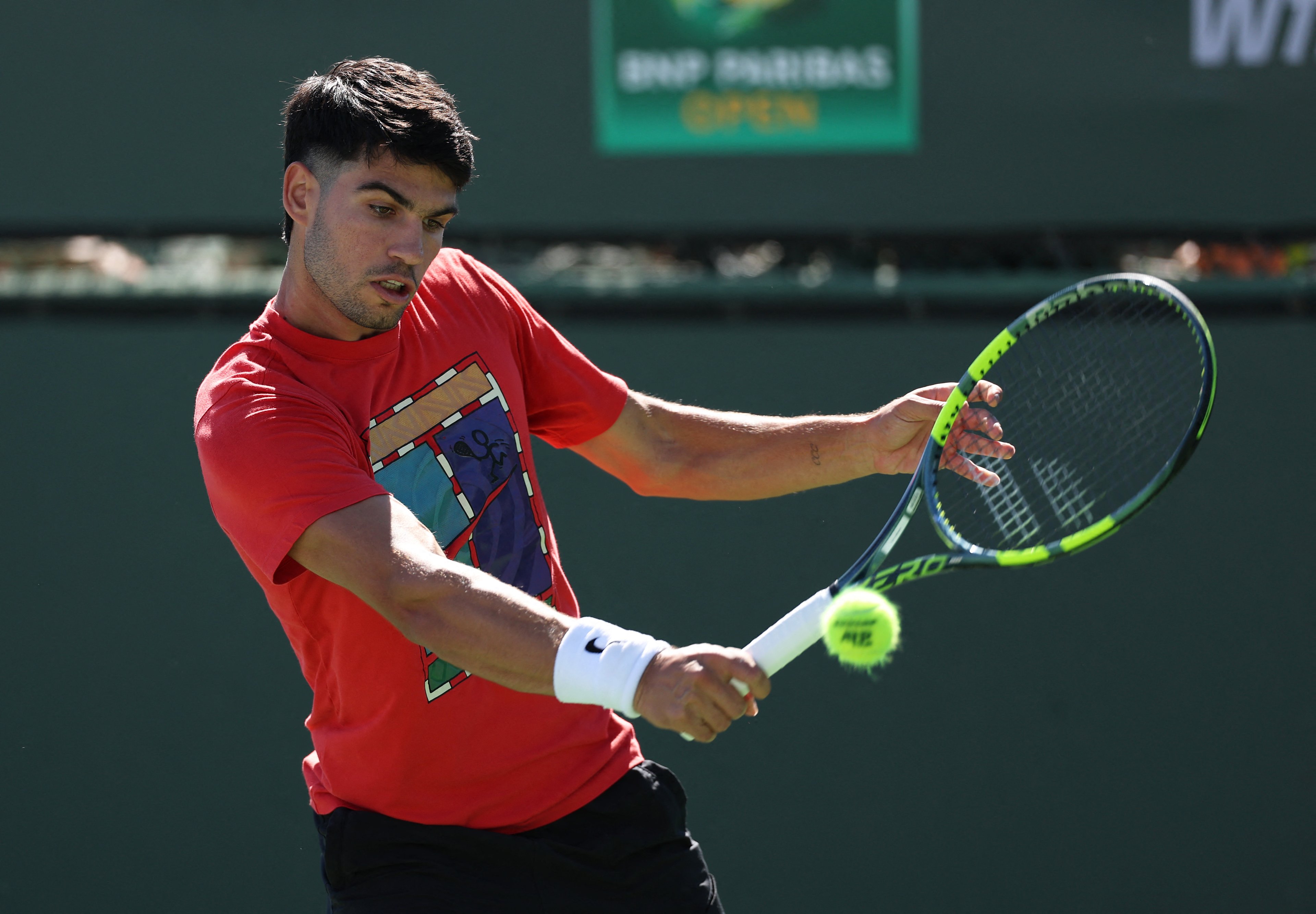 Alcaraz seeks to extend perfect run