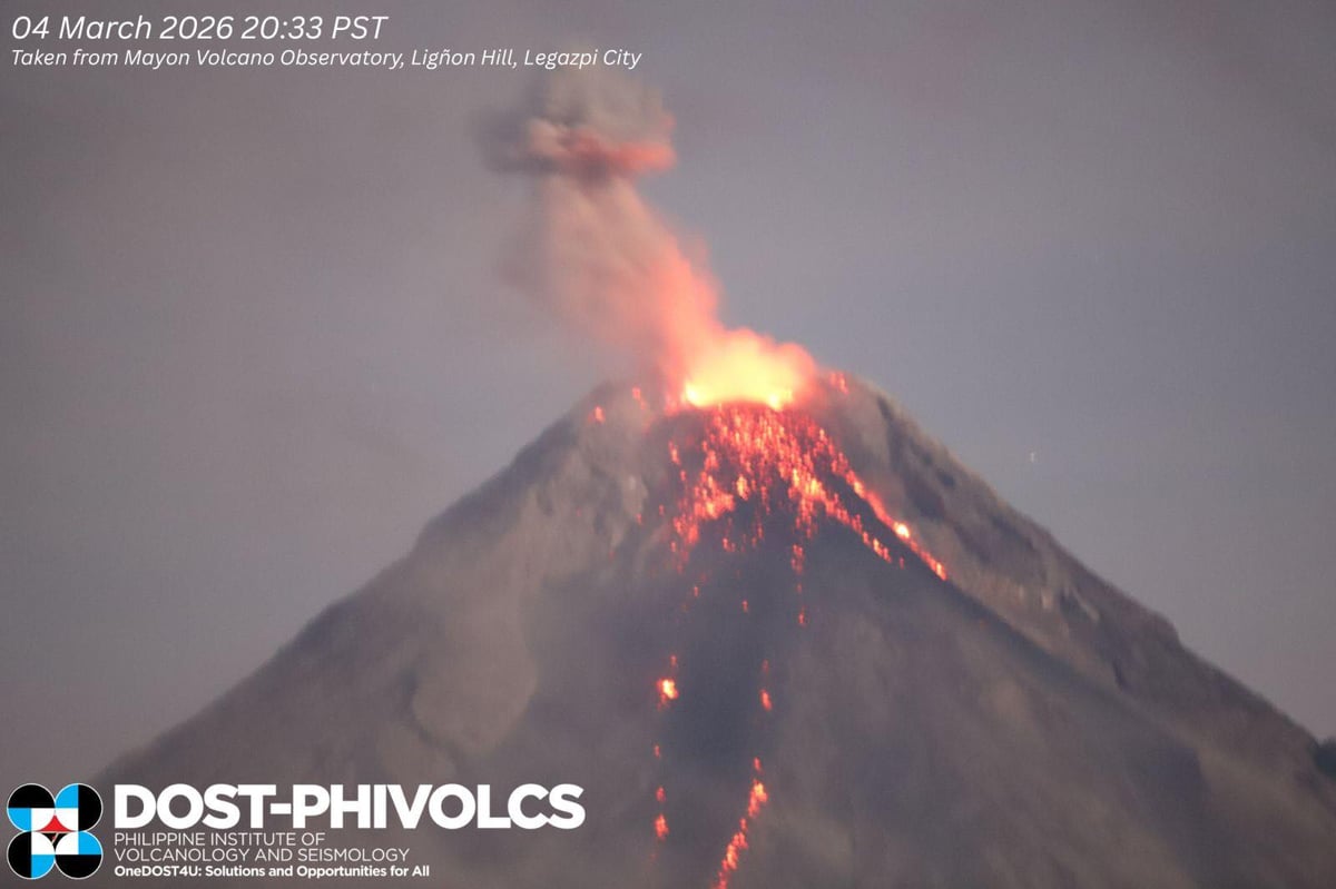 Effusive eruption observed at Mayon