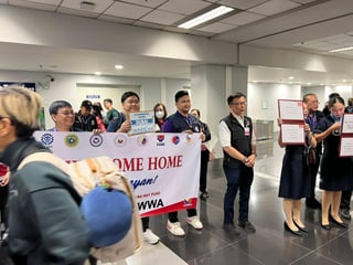 299 Filipinos affected by Middle East tensions return home