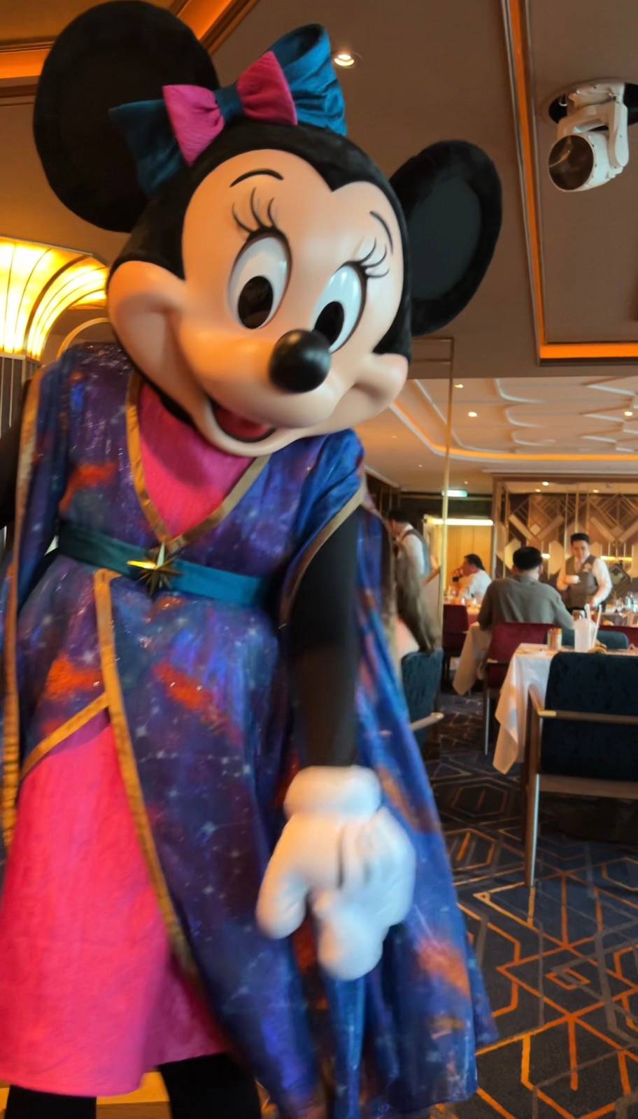 MINNIE Mouse