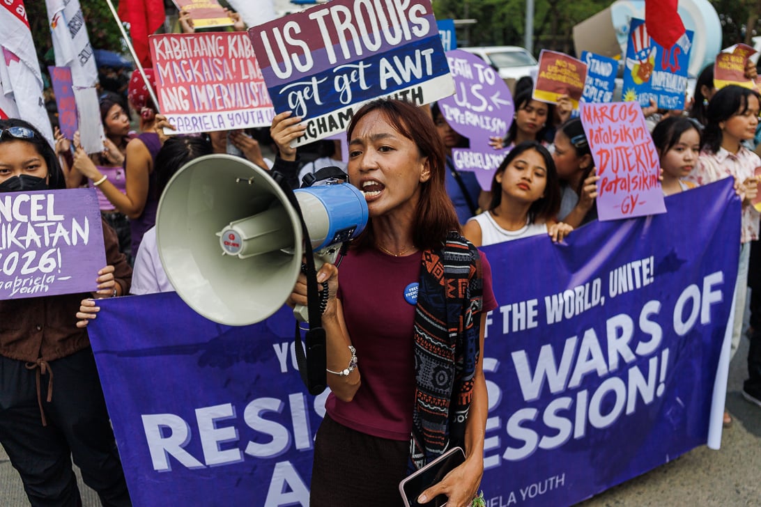 Women activists storm U.S. Embassy against bombing of girls' schools in Iran
