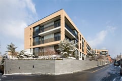 Wonyoung, 21, buys US$9.3-million house