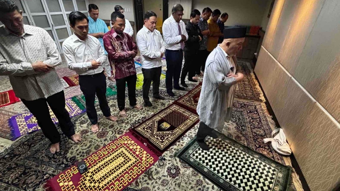 Fast fellowship