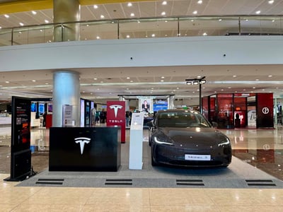 Tesla brings Model 3 pop-up to Megamall