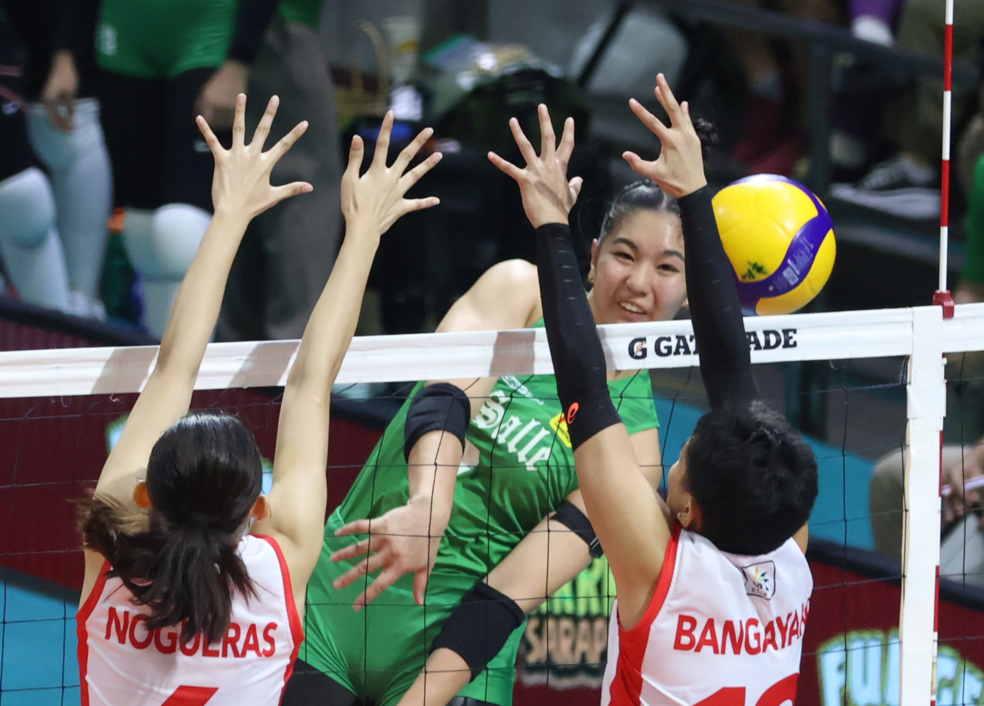La Salle crushes UE, remains unbeaten