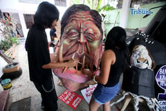 Gabriela artists finish effigy for IWD rally