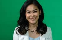 Dra. Angela Pineda continues her father, Dr. Vinson B. Pineda’s, legacy by leading Dermclinic and championing science-based skincare solutions for Filipinos.