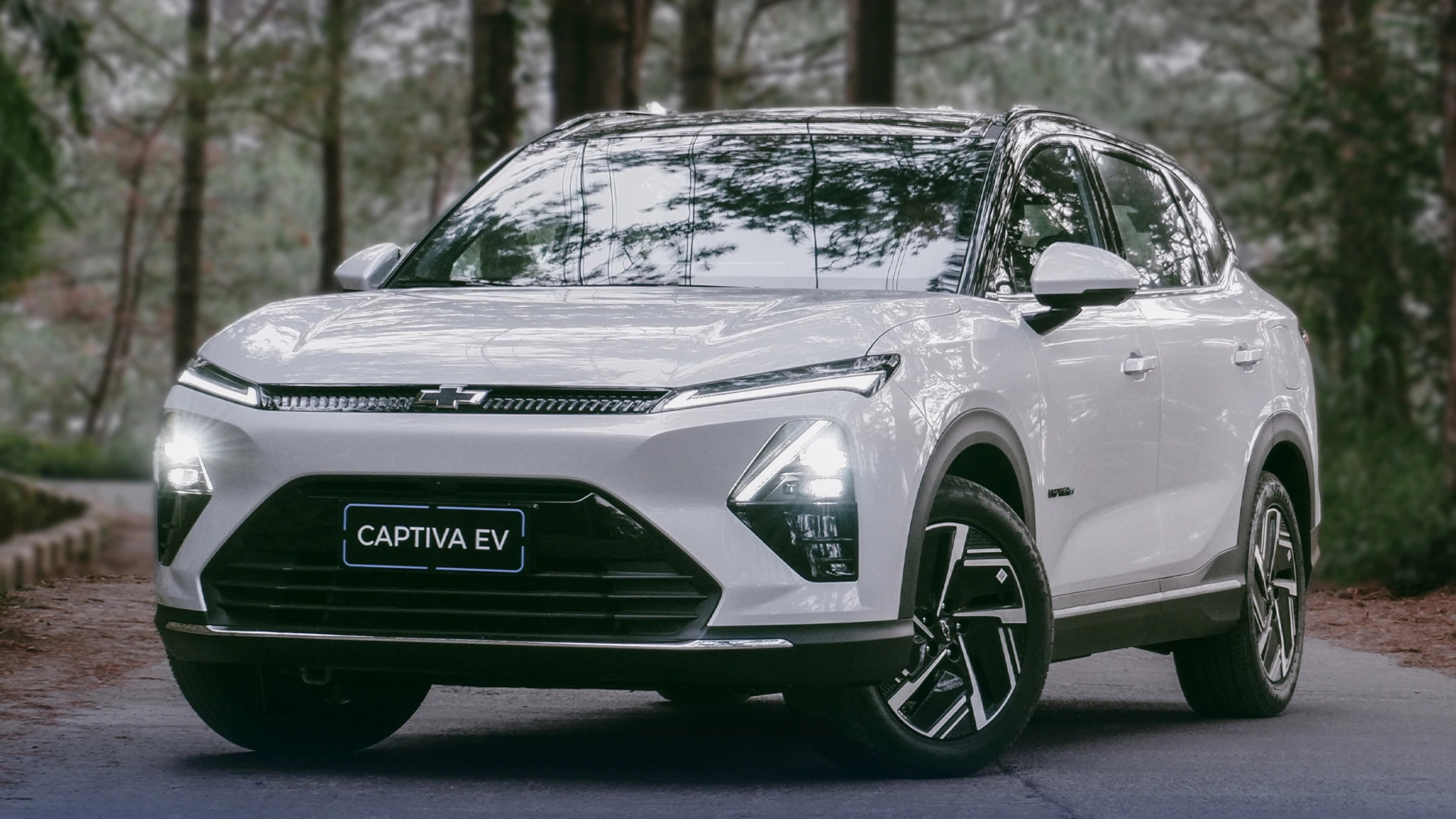 Chevrolet rolls out Captiva EV, PHEV