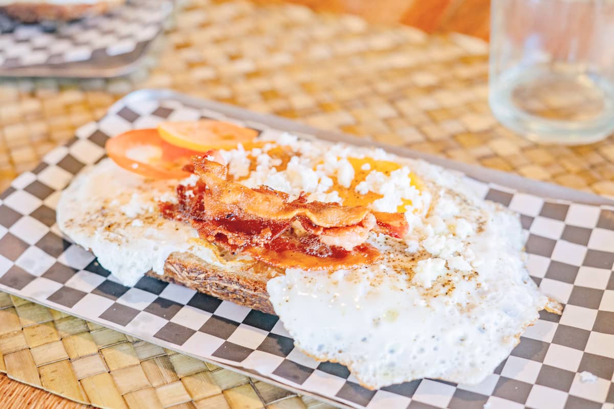 FEAST Fresh flavors, vibrant plates, and island ingredients come together in Siargao’s laid-back food scene.