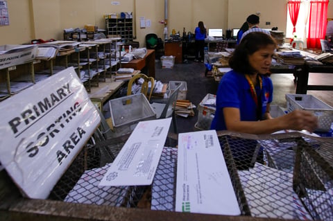 PHLPost warns public against smishing scam
