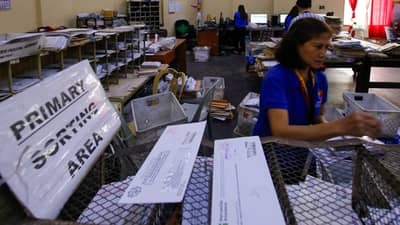 PHLPost warns public against smishing scam
