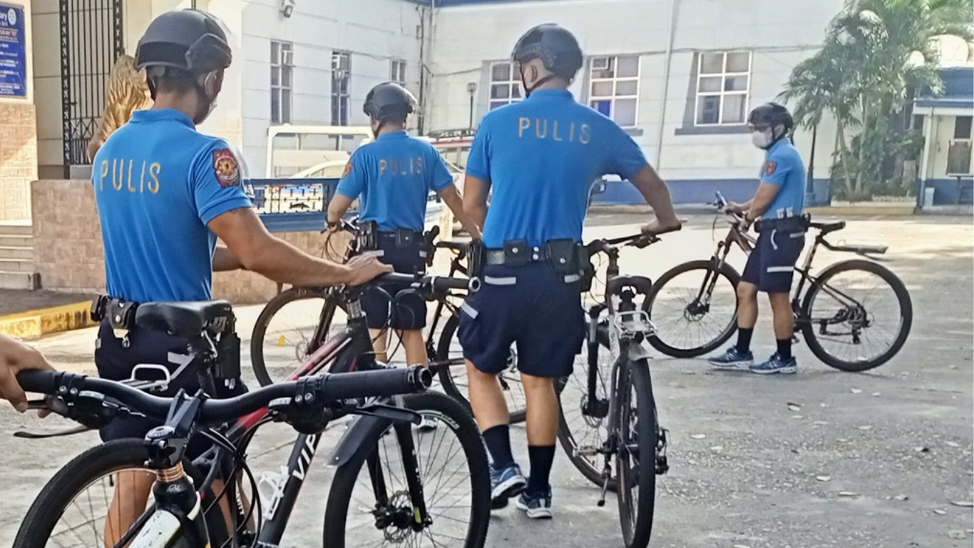 Caloocan police swap vehicle trips for pedals