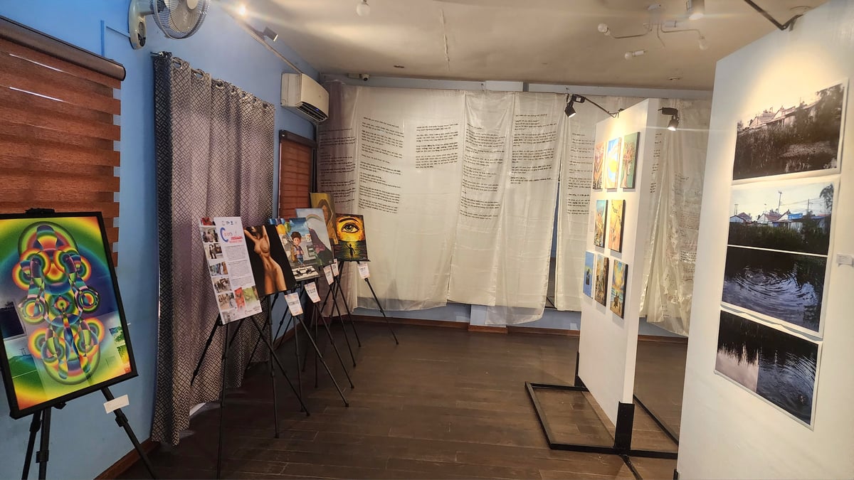 THE visual arts exhibit of the Southeast Asia Queer Arts Space.