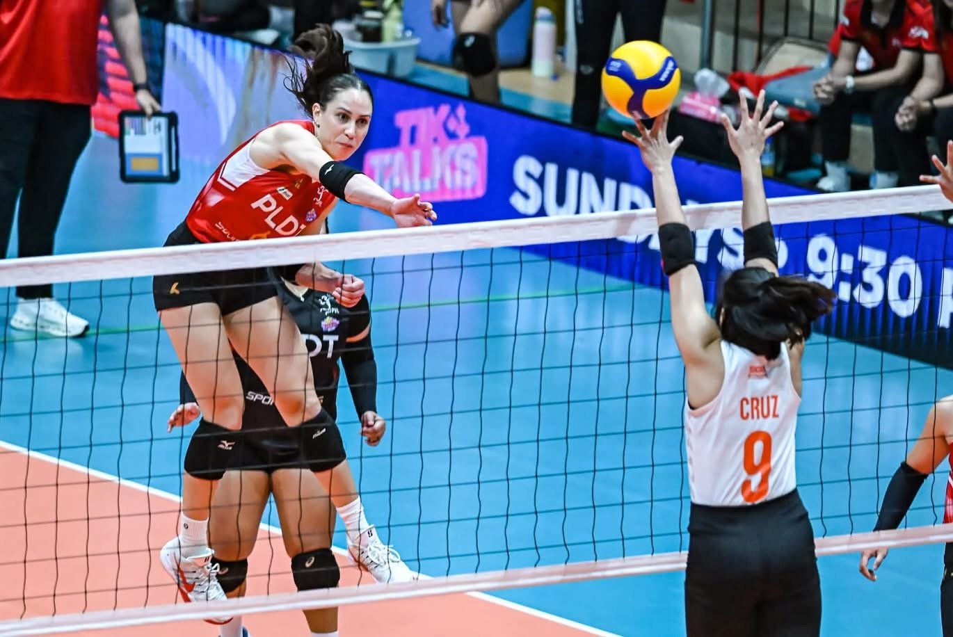 PLDT, Choco Mucho favored vs skidding foes