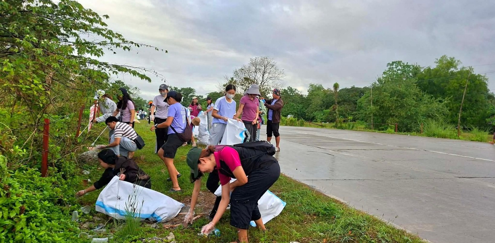 Women lead massive cleanup drive in Iloilo on International Women’s Day