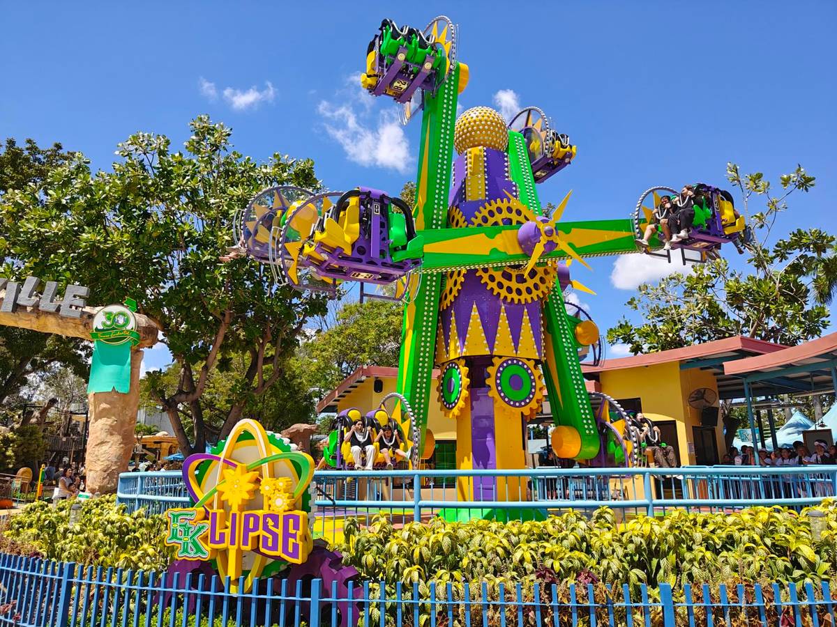 EKlipse spins riders through the air for a thrilling experience