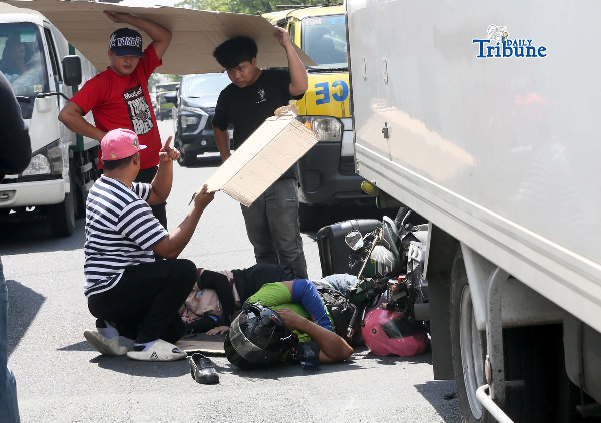 (March 11 2026) Quezon City Medics responded and rescued the accident involving a motorcycle and a closed van along Commonwealth Avenue in Quezon on Wednesday March 11 2026. Photo/Analy Labor