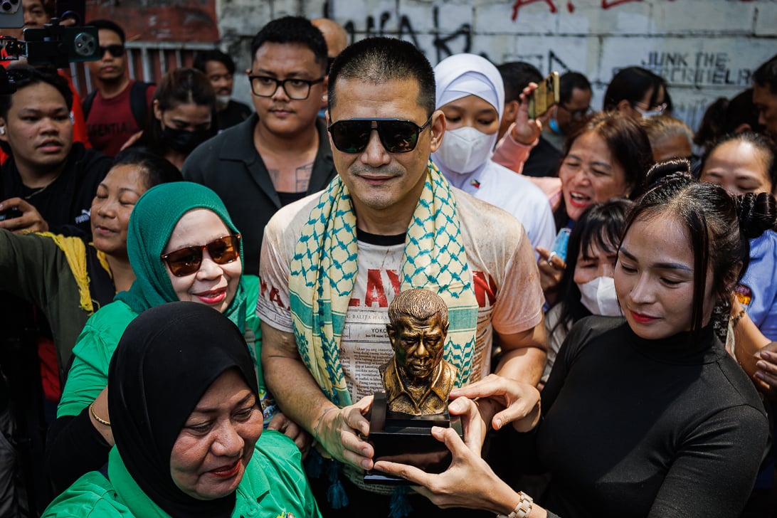 Robin Padilla joins pro-Duterte group in urging SC to return FPRRD home