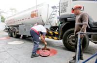 Fuel prices seesaw as gasoline faces P4 rollback