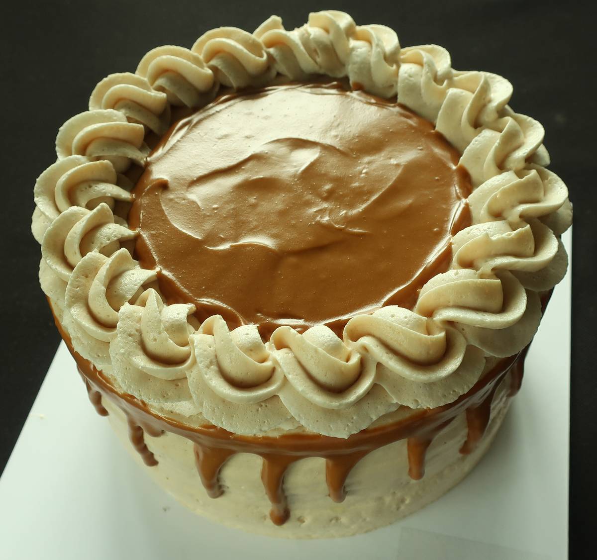LOTUS Biscoff Cake.