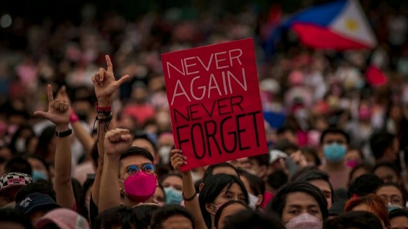 Marcos-Kakampink ‘alliance’ sparks ‘kiss of death’ debate