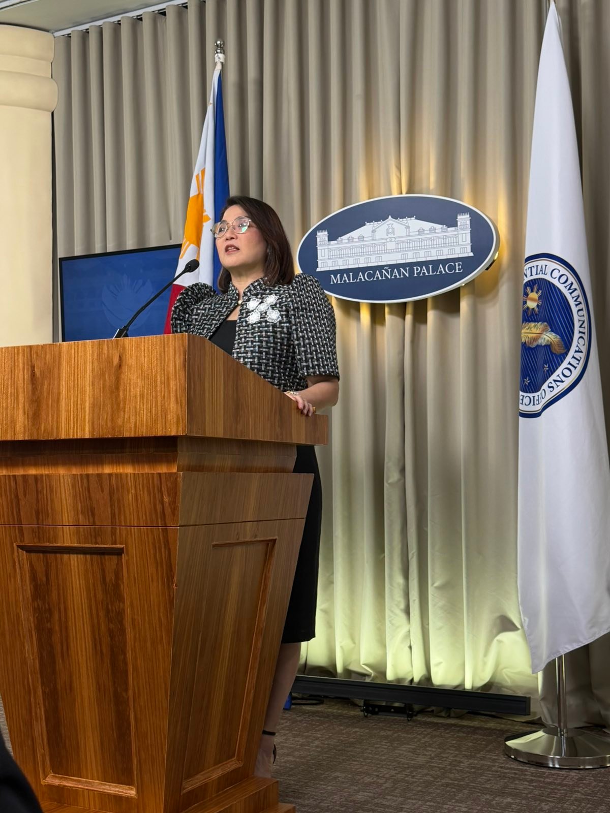 Palace warns vs fake news as VP Sara blasts Marcos over ME crisis
