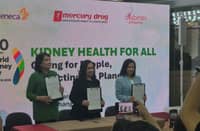 (left) Cora Lim; Vice President for Merchandising, Mercury Drug Corporation, (middle) Dr. Fatima Tiu; Diabetes Philippines, (right) Dr. Cyril Tolosa; Medical Director AstraZenica Philippines