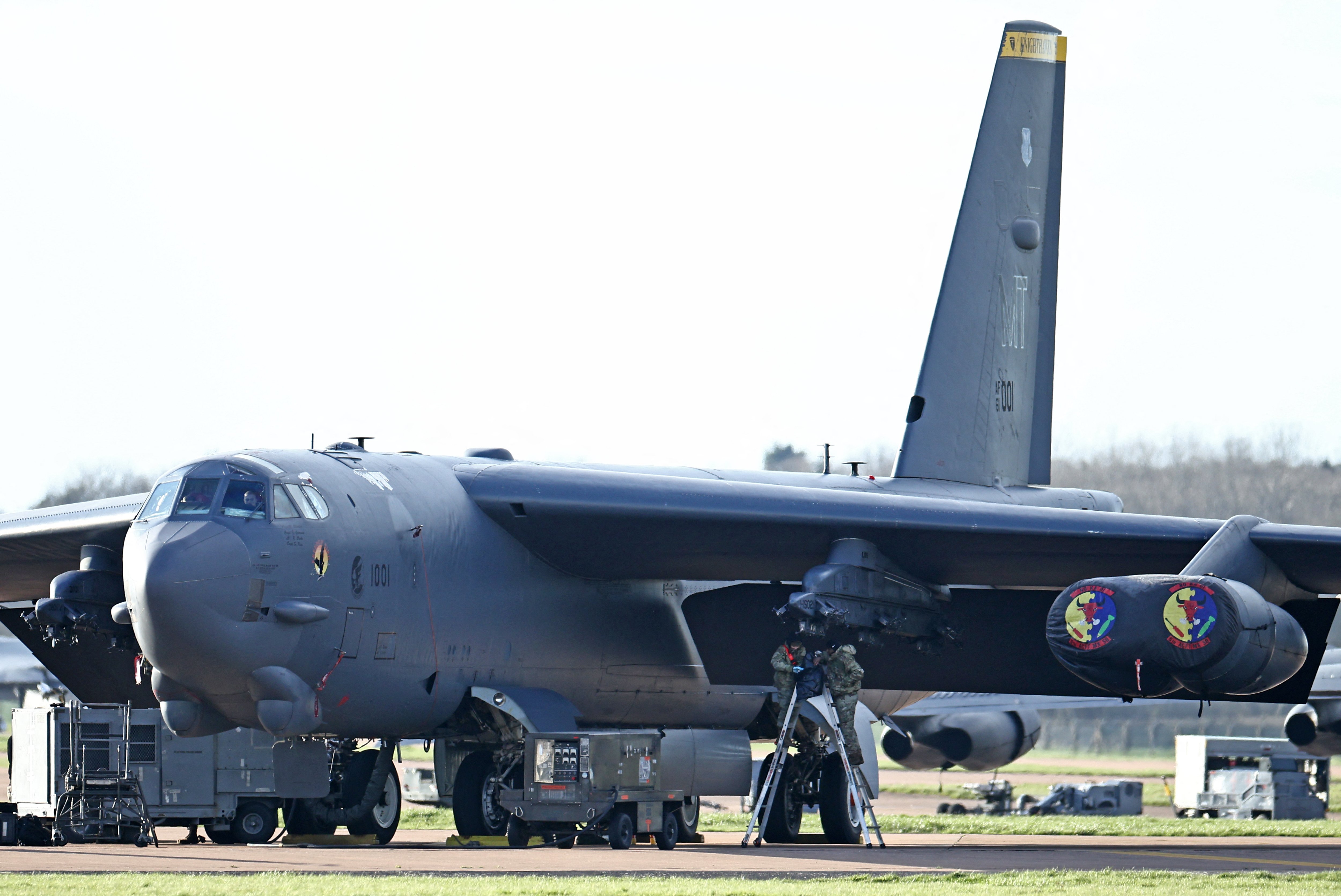 US military says aircraft crash in Iraq killed six crew members