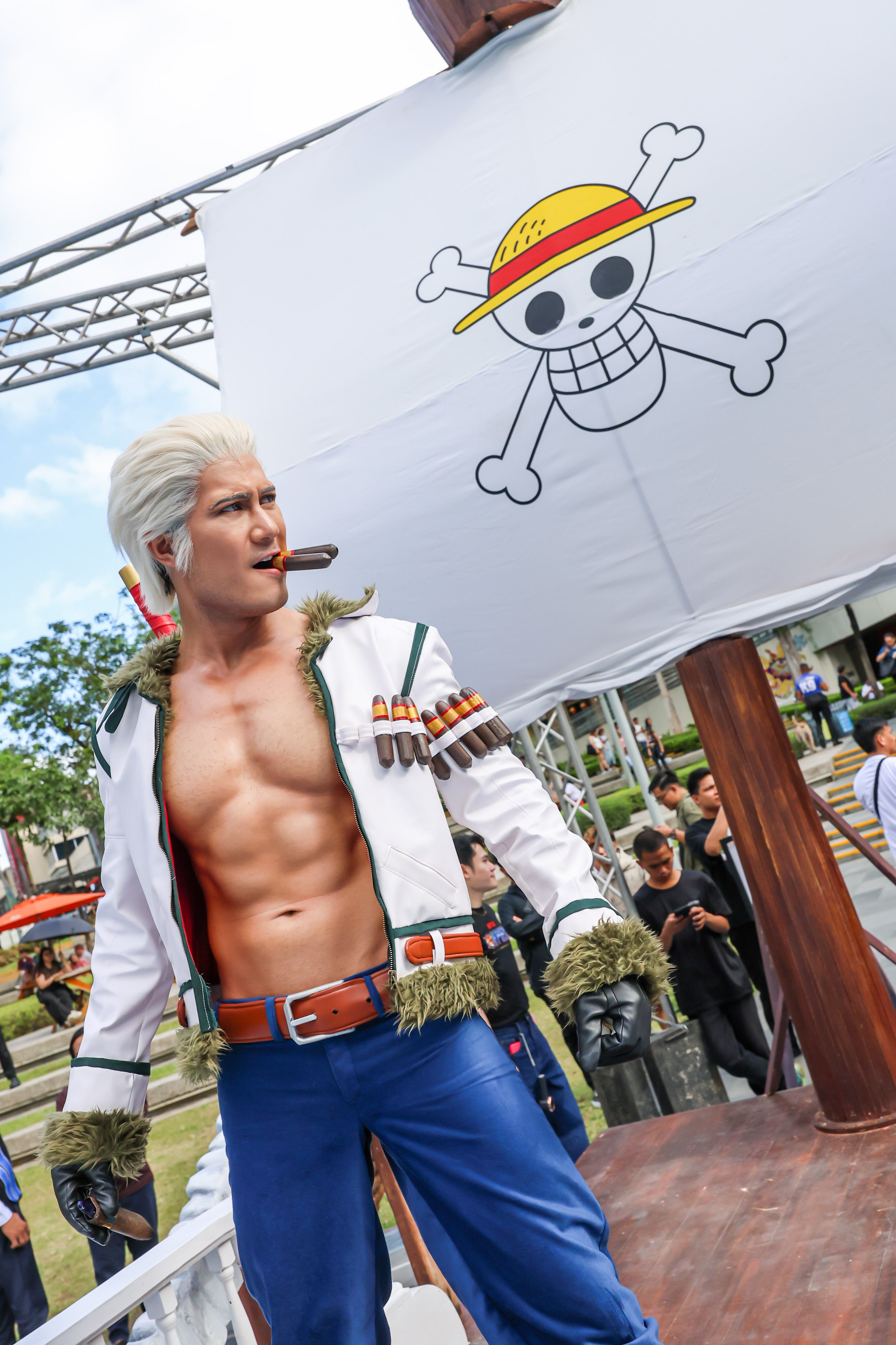 PRINCE De Guzman as Smoker.