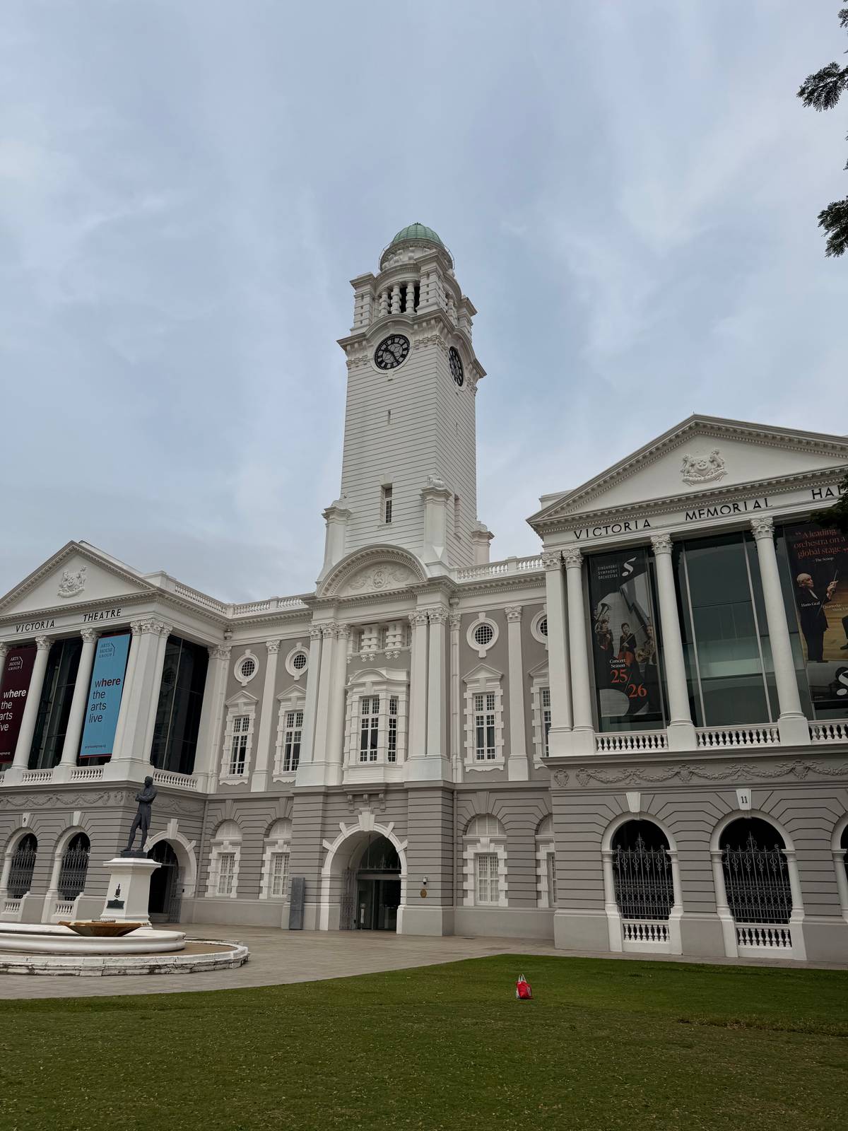 VICTORIA Memorial Hall.