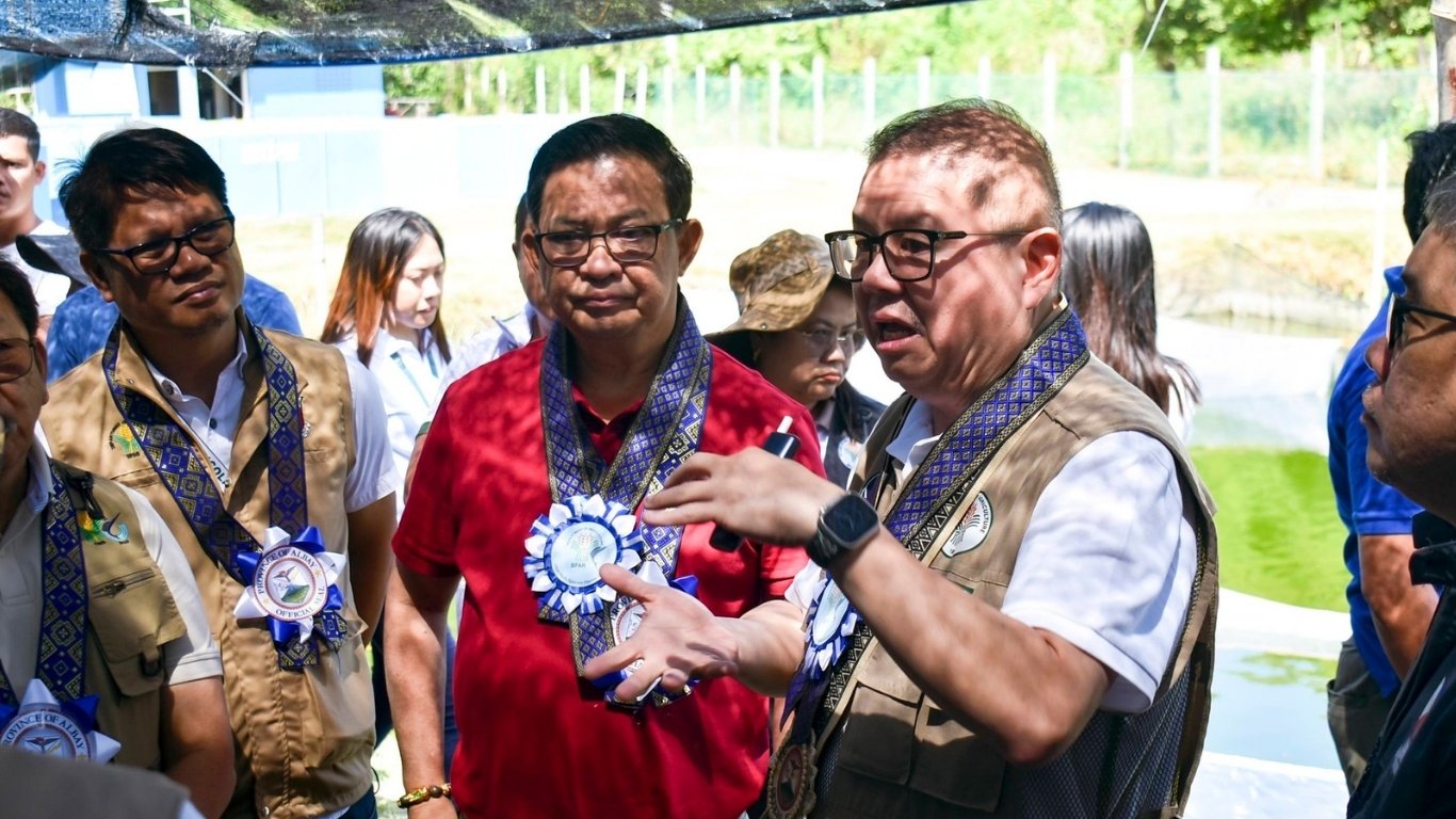 DA rolls out P65-M aid for Albay farmers, fisherfolk