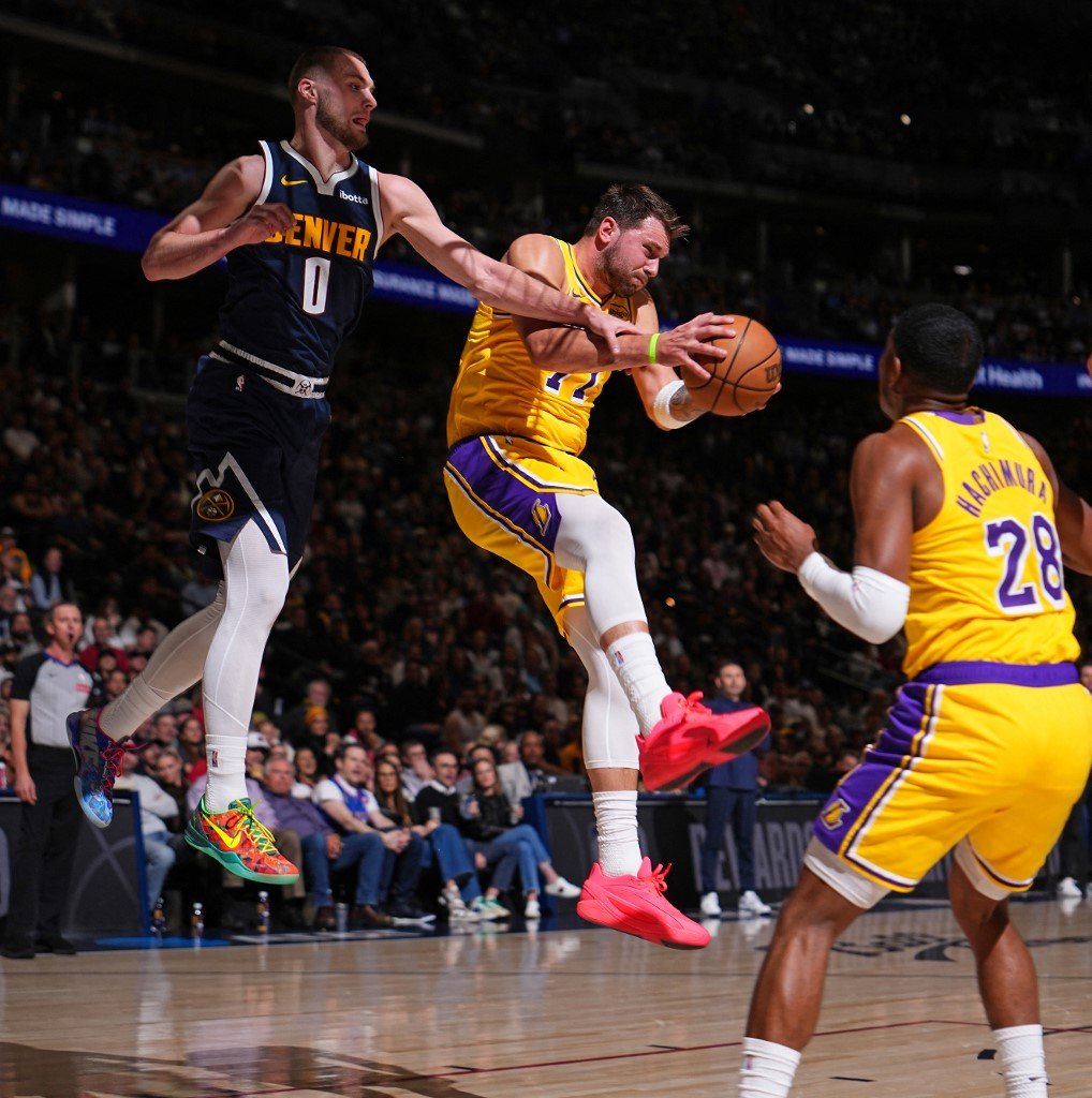 Lakers edge Nuggets in OT while Wemby sparks Spurs win