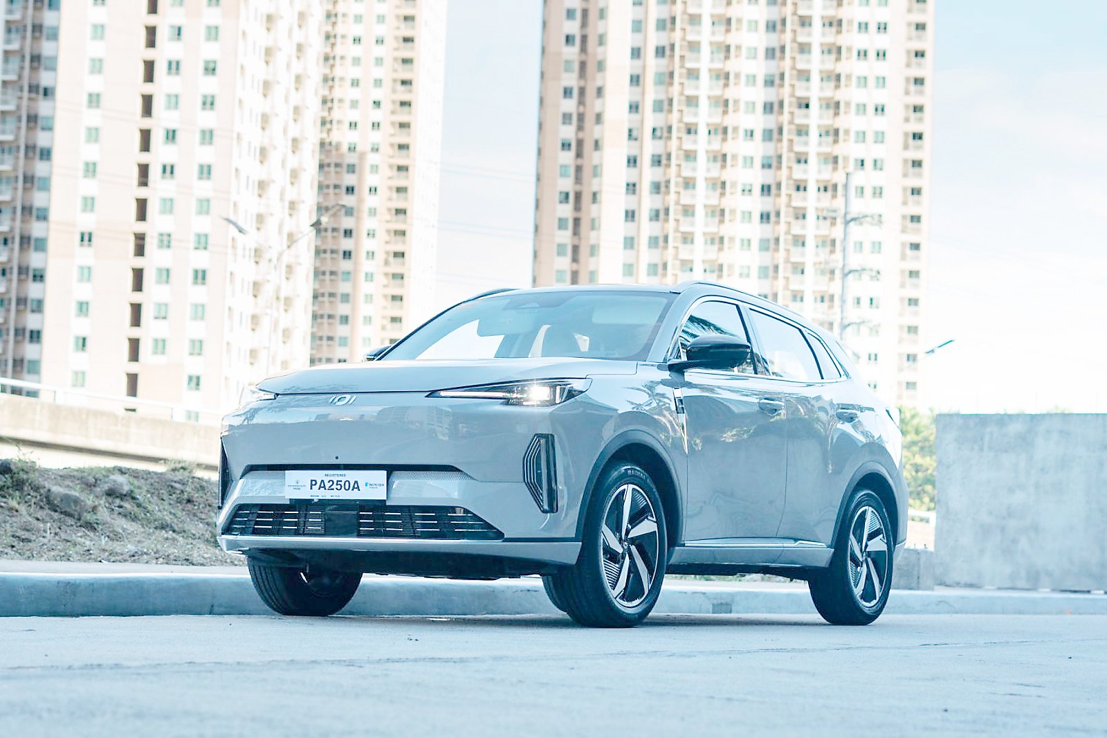 CHANGAN Nevo Q05 Plug-in Hybrid Electric Vehicle.