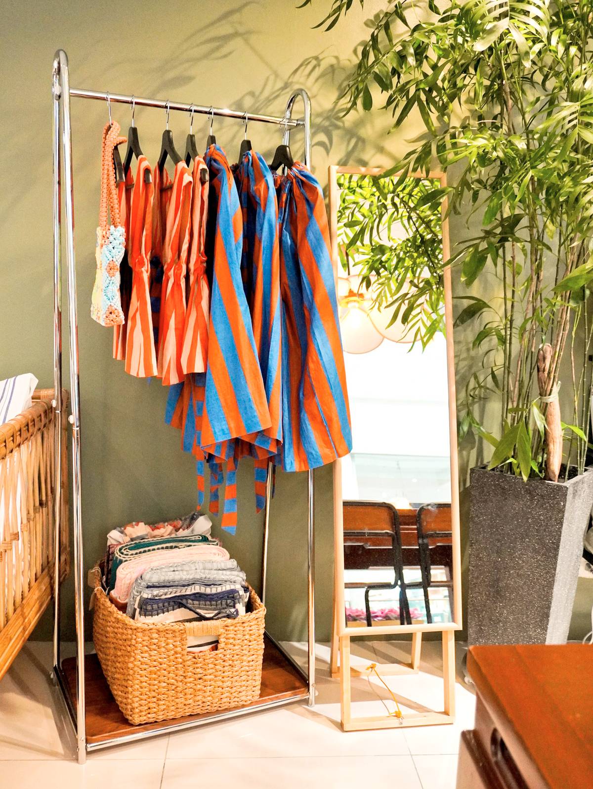 CLOTHES by Ola Haus