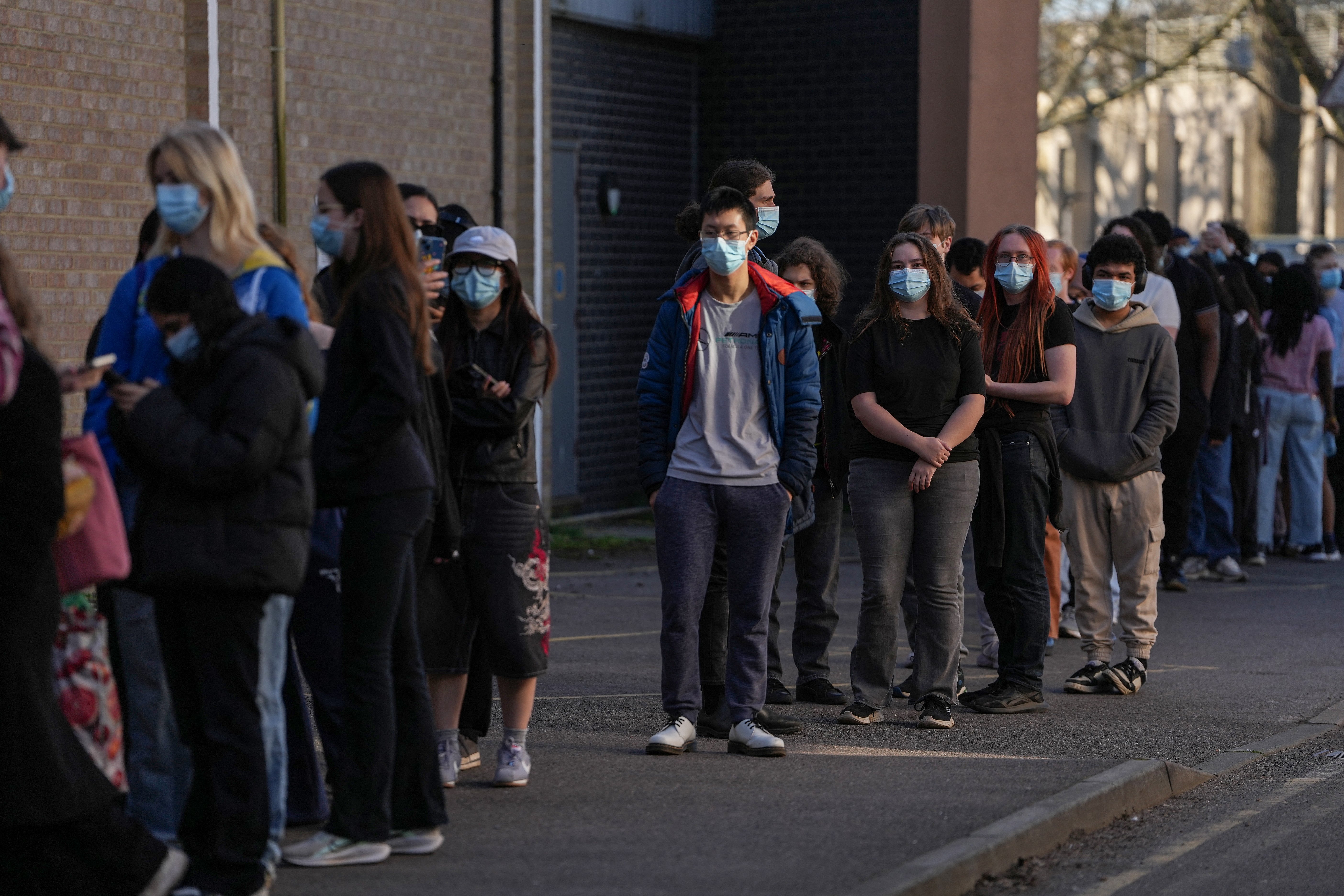 'Happened so fast': UK students panicked by meningitis outbreak