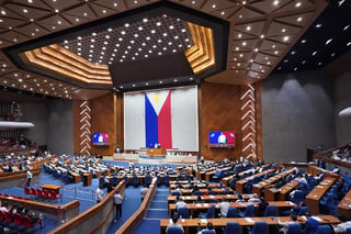 House says it can handle budget, impeachment simultaneously