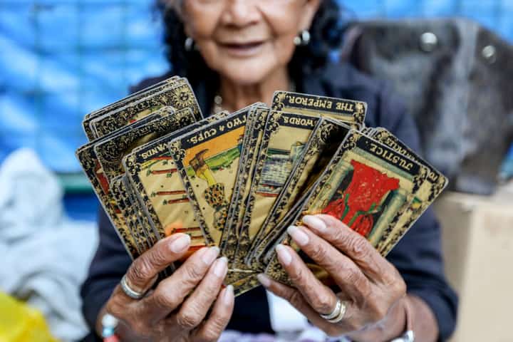 PHOTO STORY: Quiapo Fortune Teller