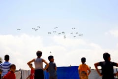 Mideast war blocking vital aid to over 400,000 children: charity