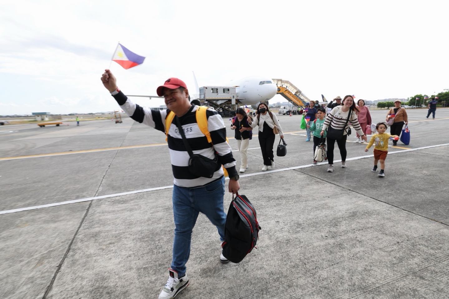 Marcos misses return of repatriates anew