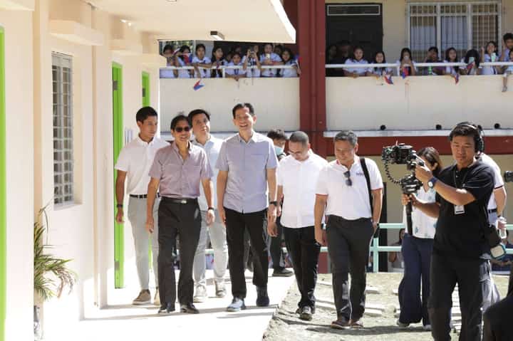 Marcos inspects prefab classrooms, tablets rollout in Bataan school