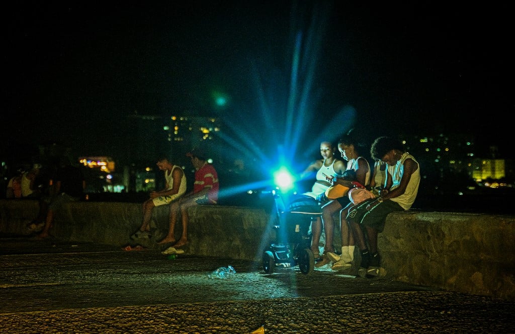 Cubans struggle with daily life amid power, economic crisis
